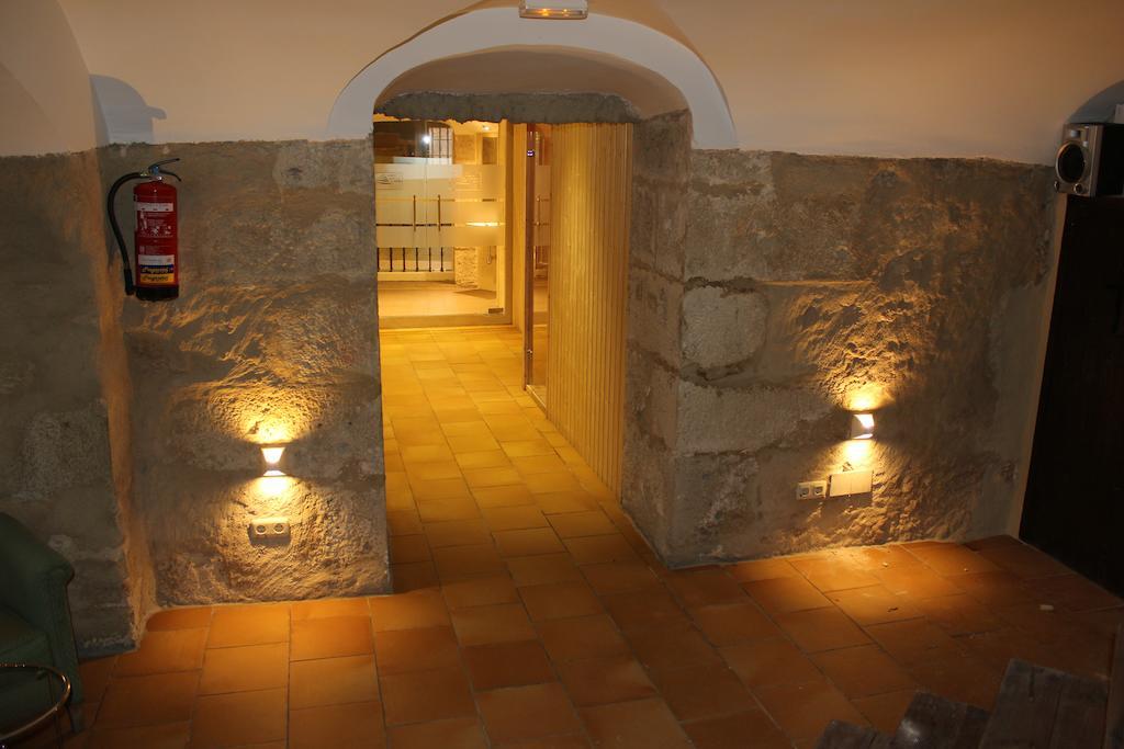 Hotel Leonor De Aquitania كوينكا المظهر الخارجي الصورة
