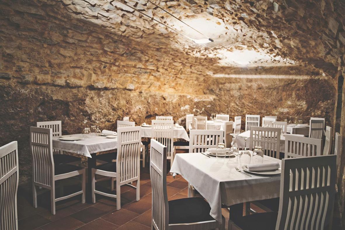 Hotel Leonor De Aquitania كوينكا المظهر الخارجي الصورة