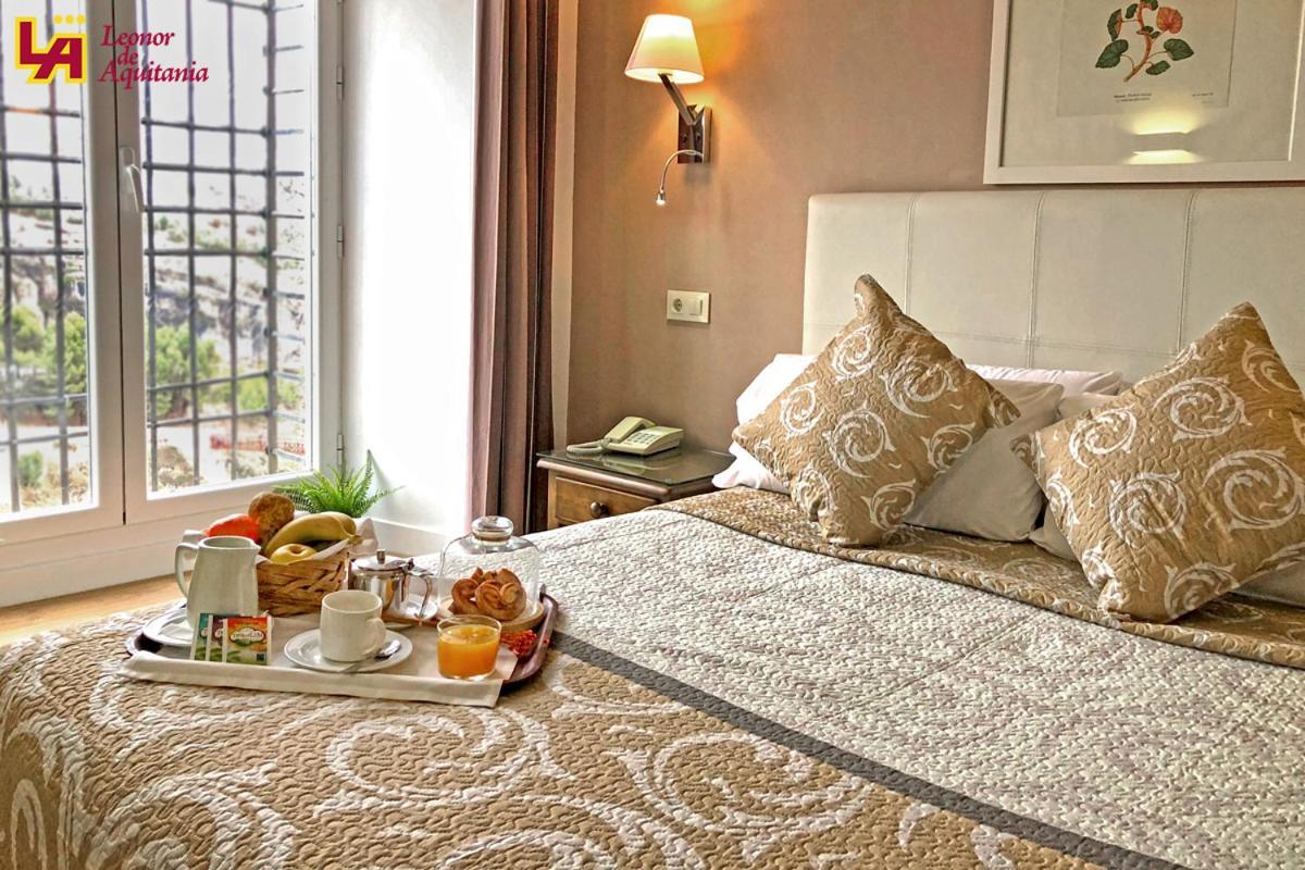 Hotel Leonor De Aquitania كوينكا المظهر الخارجي الصورة