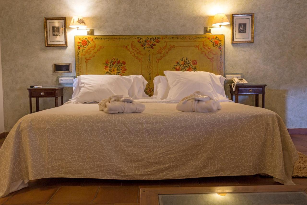 Hotel Leonor De Aquitania كوينكا المظهر الخارجي الصورة