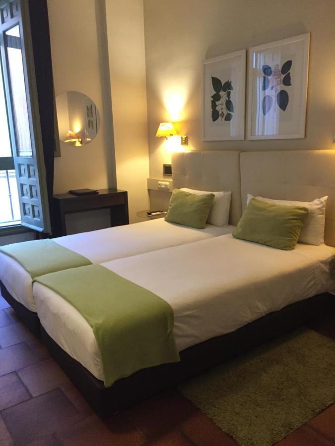 Hotel Leonor De Aquitania كوينكا المظهر الخارجي الصورة
